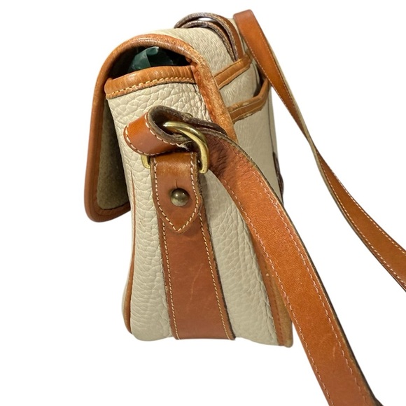Dooney & Bourke Equestrian R56 Binocular Handbag Vintage Bone/Tan - Picture 6 of 16